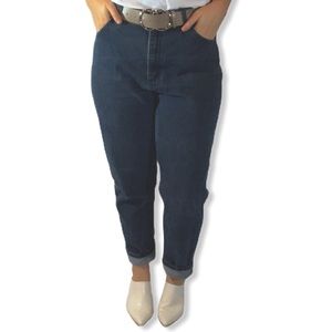 20% off 2+ bundle: Vintage Lee Mom Jeans